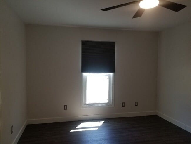 Building Photo - 108 Longview Dr