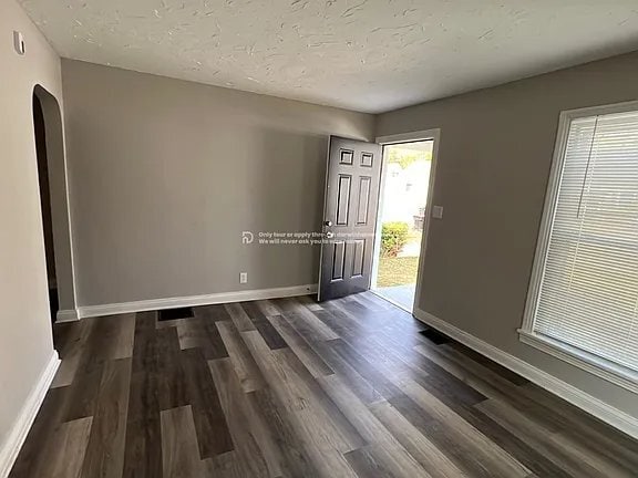 Building Photo - 3906 Jewell Ave