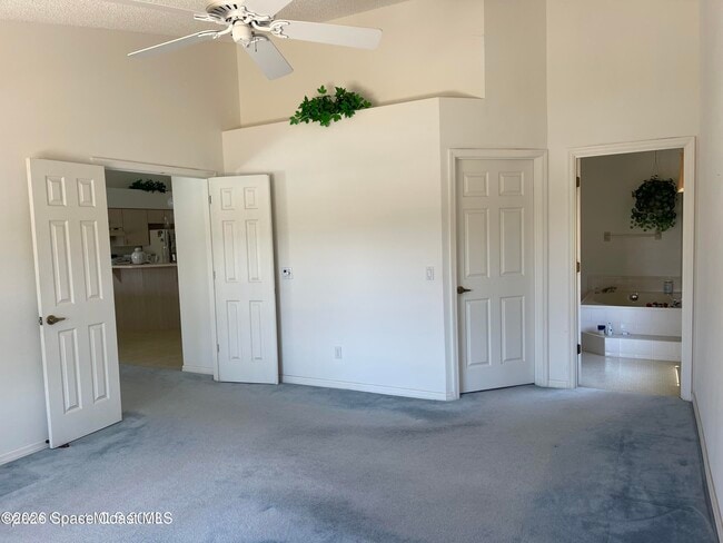 Building Photo - 3634 Heron Dr