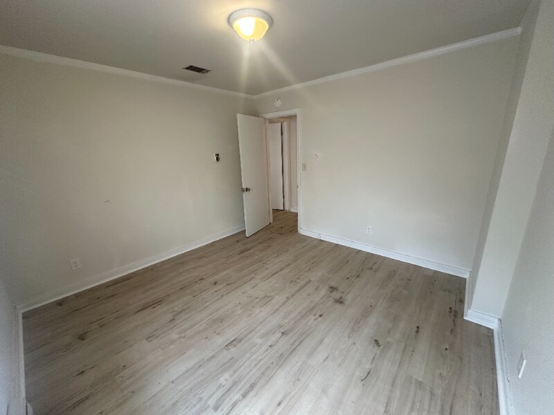 Building Photo - 5388 Chapmans Rd