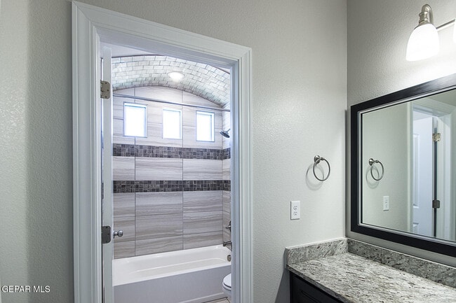 Building Photo - 2621 Mike Price Dr