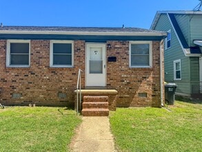 Building Photo - 810 E Poythress St