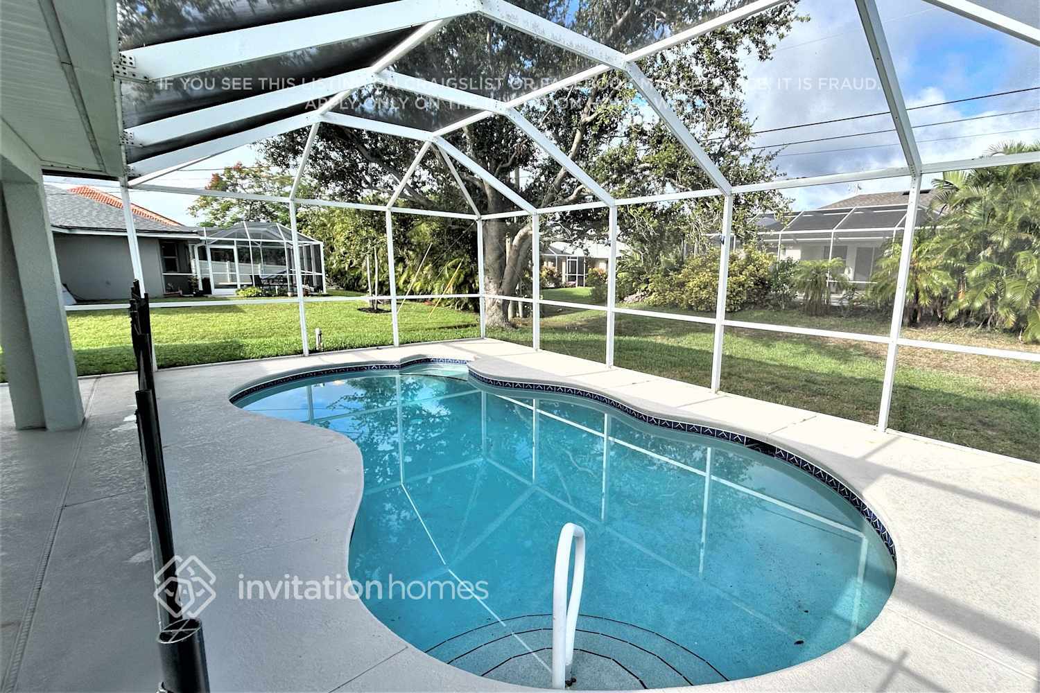 Building Photo - 3322 Oasis Blvd