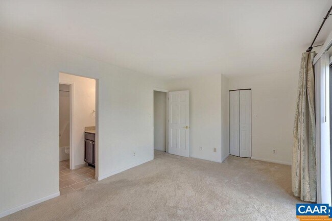 Building Photo - 328 Harvest Dr