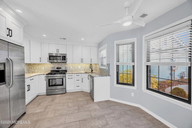 Building Photo - 45 Rawson Cir