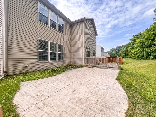 Building Photo - 10640 Northern Dancer Dr