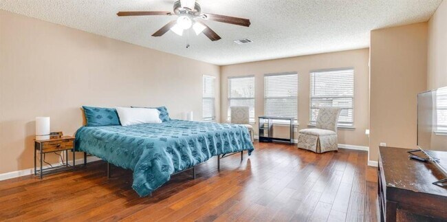 Building Photo - 2100 Pena Blanca Dr