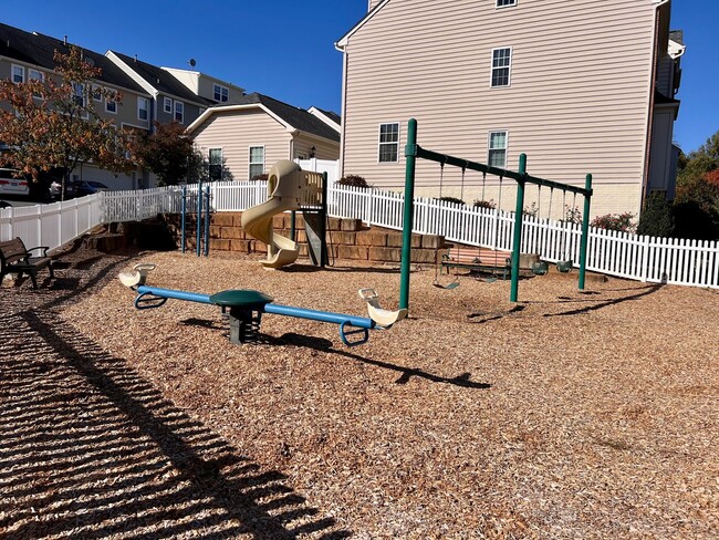 Building Photo - 357 Rolkin Rd