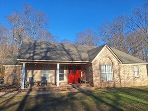 Building Photo - 377 Walker Field Ln