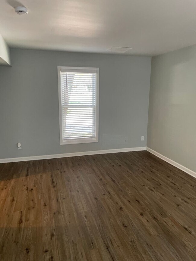 Building Photo - Charming Fully Renovated 2-Bedroom, 1.5-Bath Home for Rent, Lawn Maintenance and W/d Units Included