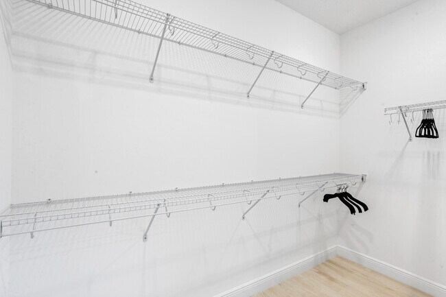 Building Photo - 5623 Delacroix Ter