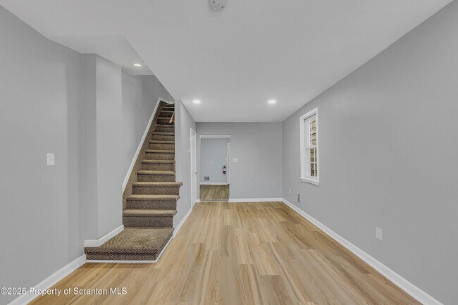 Building Photo - 1009 W Lackawanna Ave