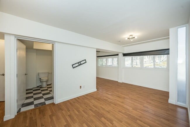 Building Photo - 20 Arrowhead Estates Ln