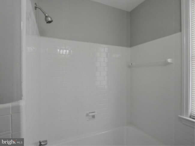 Building Photo - 5112 Crosswood Ave