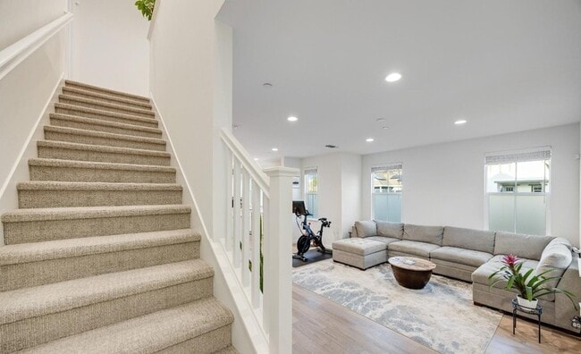 Building Photo - 1747 Linden Ln