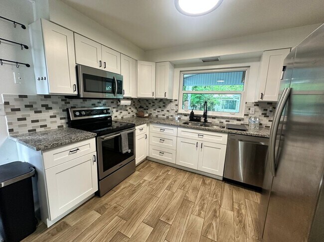 Building Photo - 2781 Fulford St