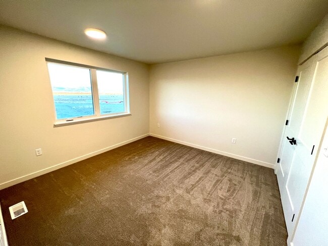 Building Photo - 2314 Shorthorn Ave