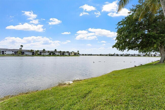 Building Photo - 1211 S Independence Dr