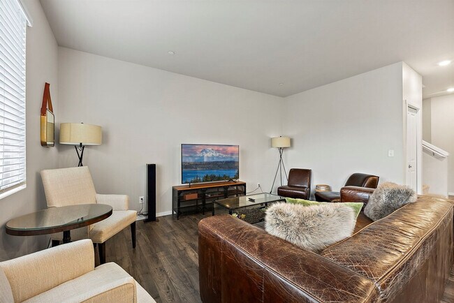 Building Photo - 10715 186th St Ct E