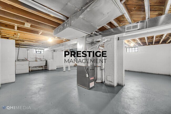 Building Photo - 1325 E 7th Ave