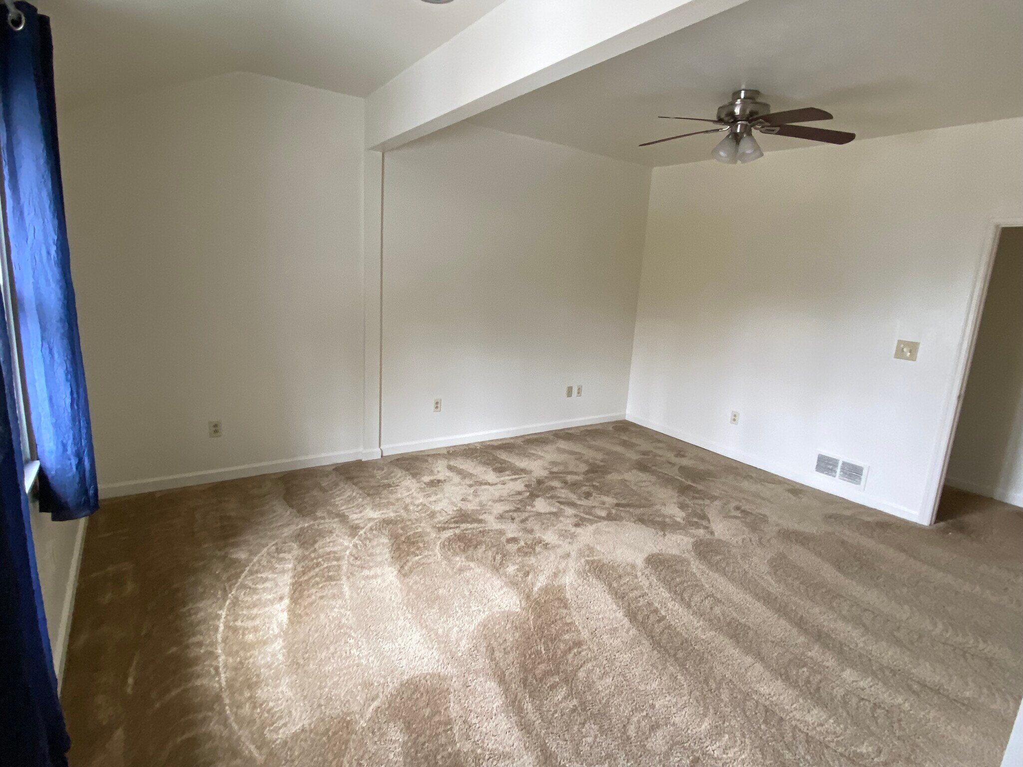 Building Photo - 1501 Summit St