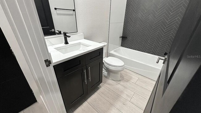 Building Photo - 710 Childs Ave