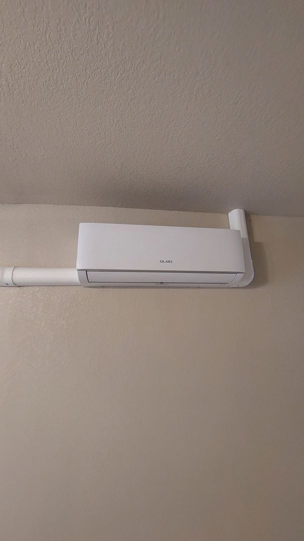 Building Photo - 4 bedroom 2 bathroom home ready now!!!!