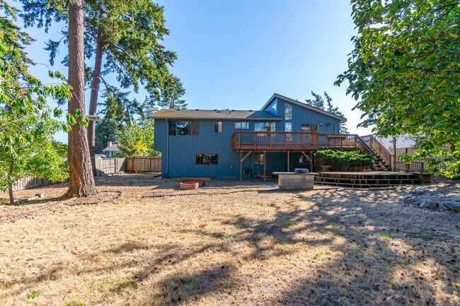 Building Photo - 564 NW 2nd Ave