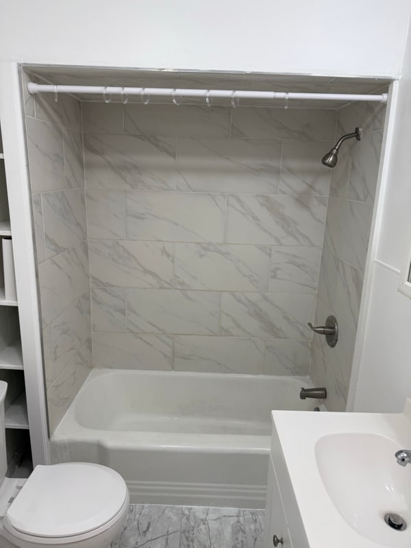 Building Photo - 526-14-1/2 S 14 1/2 St