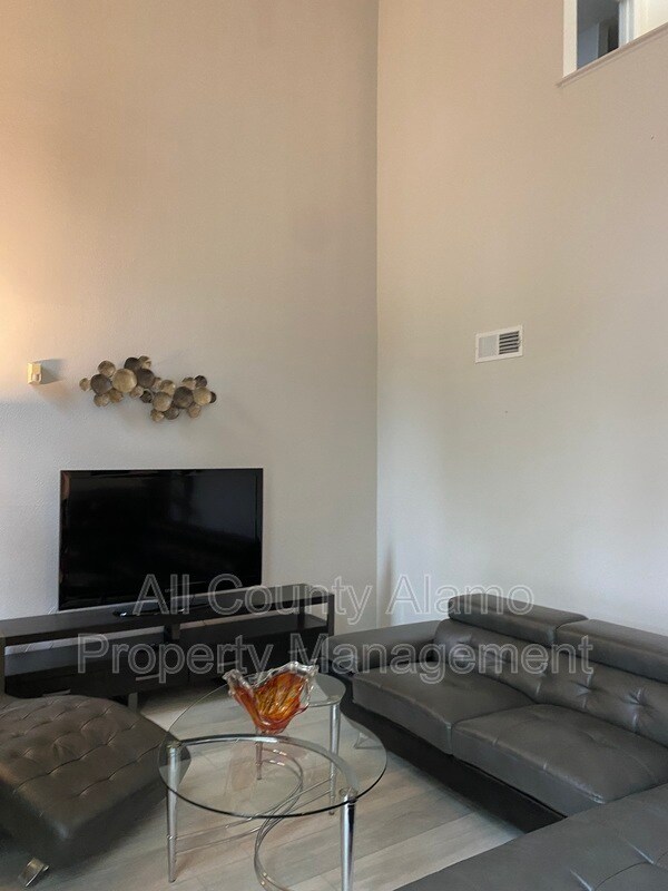 Building Photo - 8907 Willmon Way