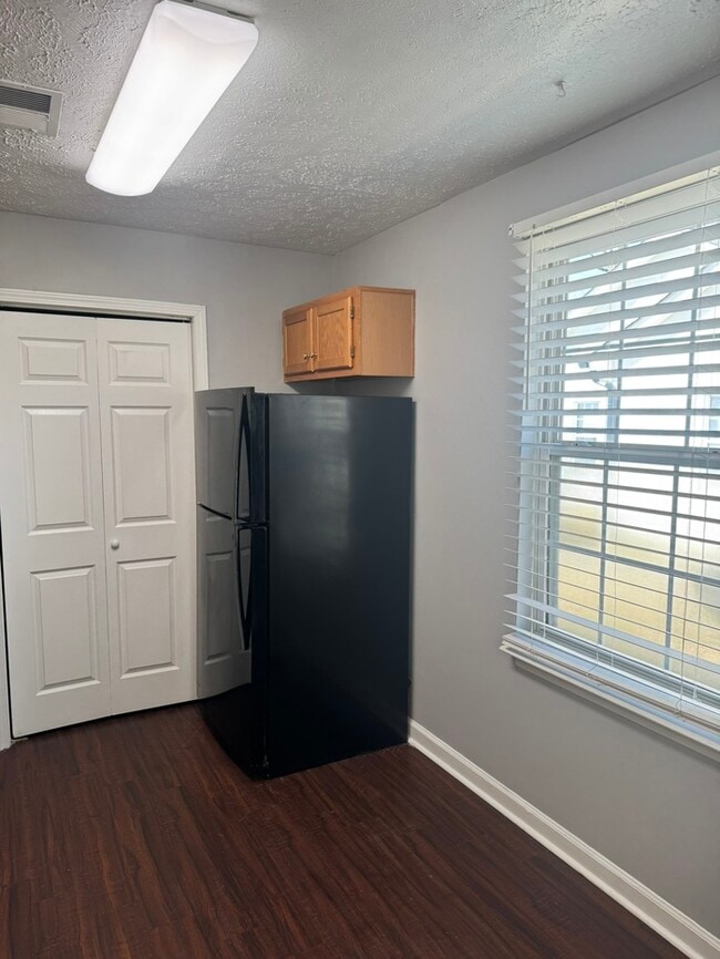 Building Photo - duplex