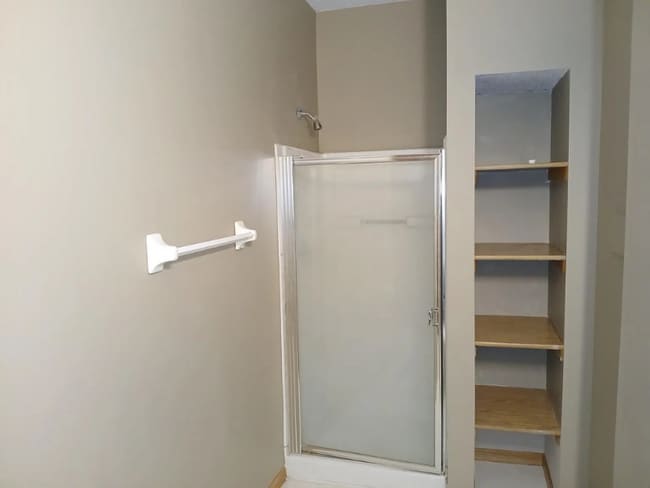 Building Photo - 670 Kingfisher Ln