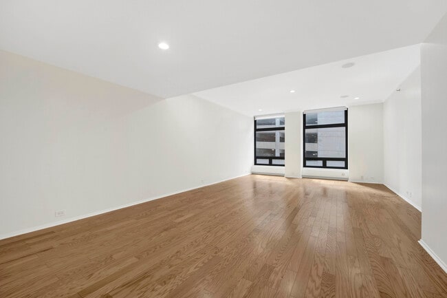 Building Photo - 680 N Lake Shore Dr