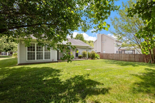Building Photo - Home in Livingston Farms!