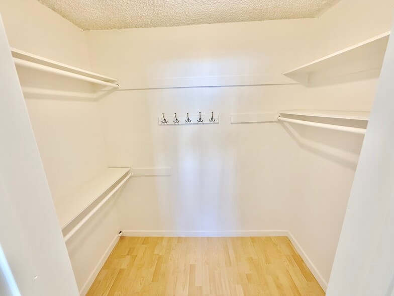 Building Photo - 1534 11th St