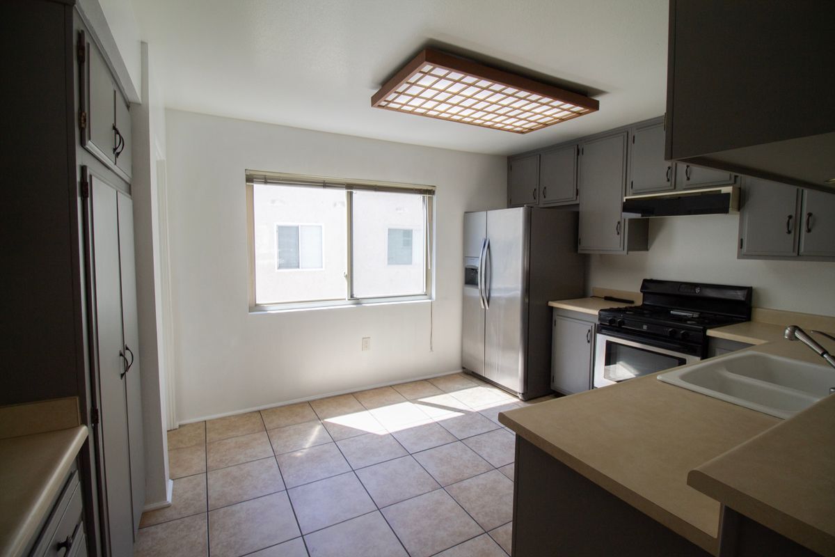 Building Photo - 6204 Shoup Ave