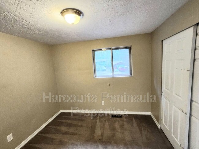 Building Photo - 573 Bridle View Ct NW