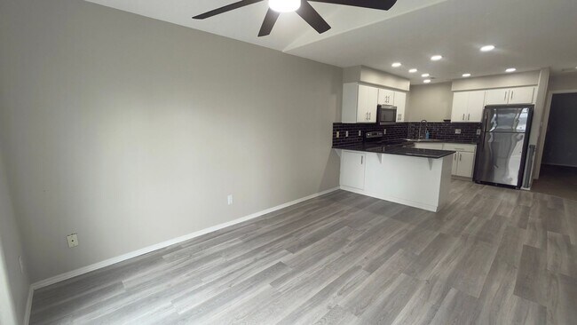 Building Photo - 1336 Olney Ave