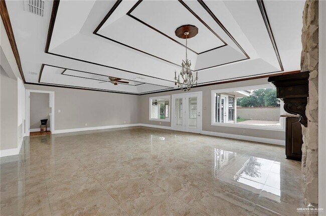 Building Photo - 9812 Las-Palmas Dr