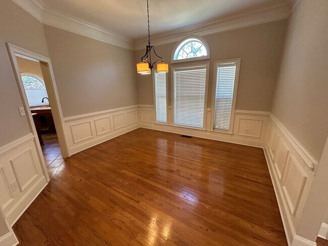 Building Photo - Executive Rental in West Rome $2,595
