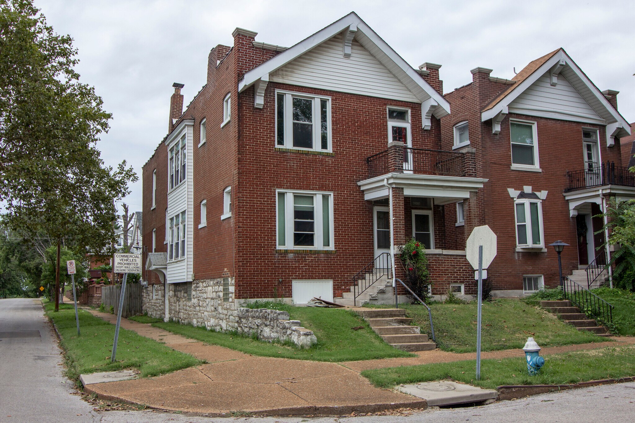 Building Photo - 4247 Grace Ave