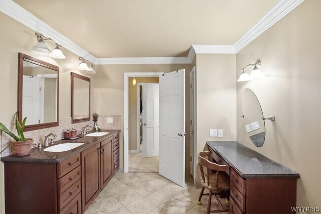Building Photo - 125 Amberwood Dr