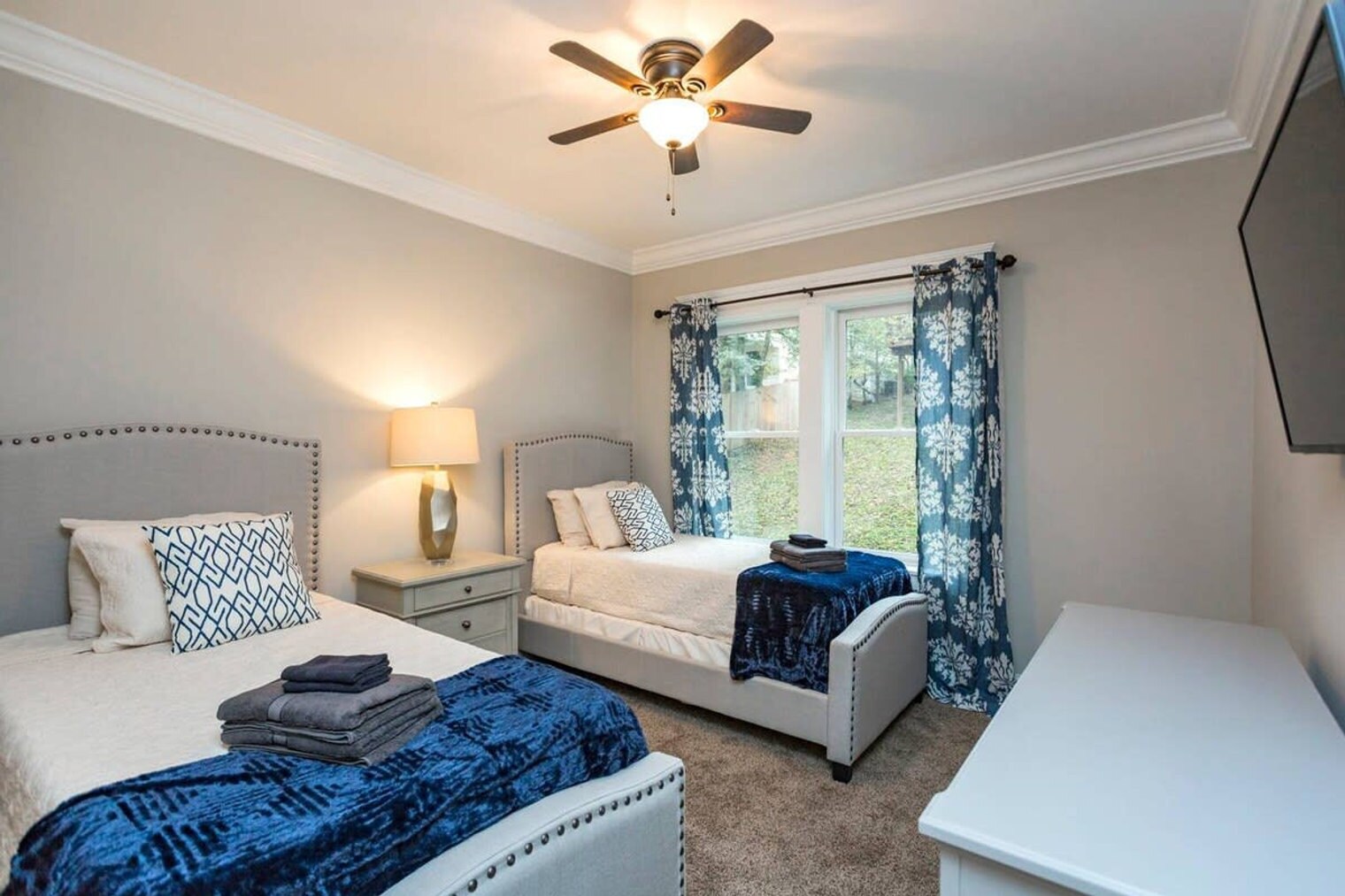 Building Photo - 1415 Shelby Ave