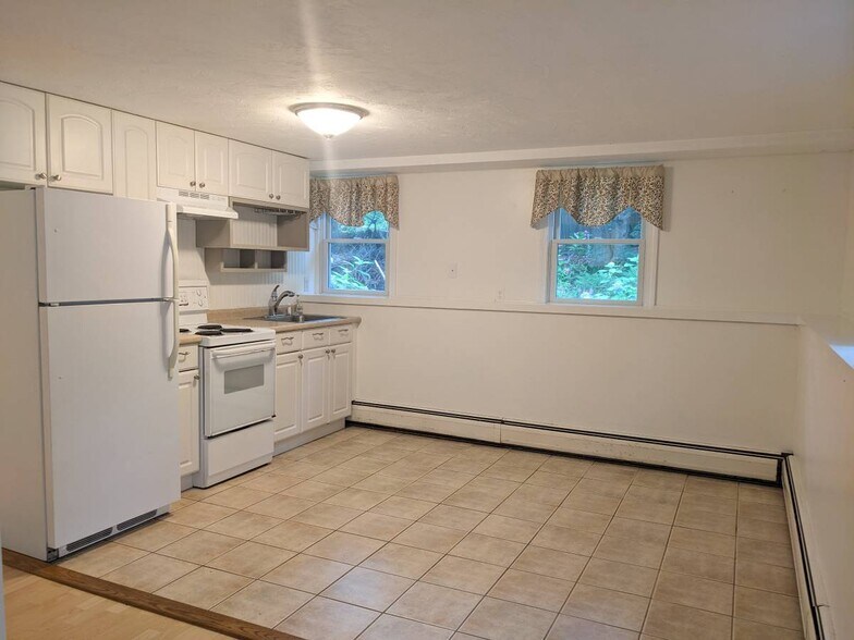 Primary Photo - 308 Patriot Way