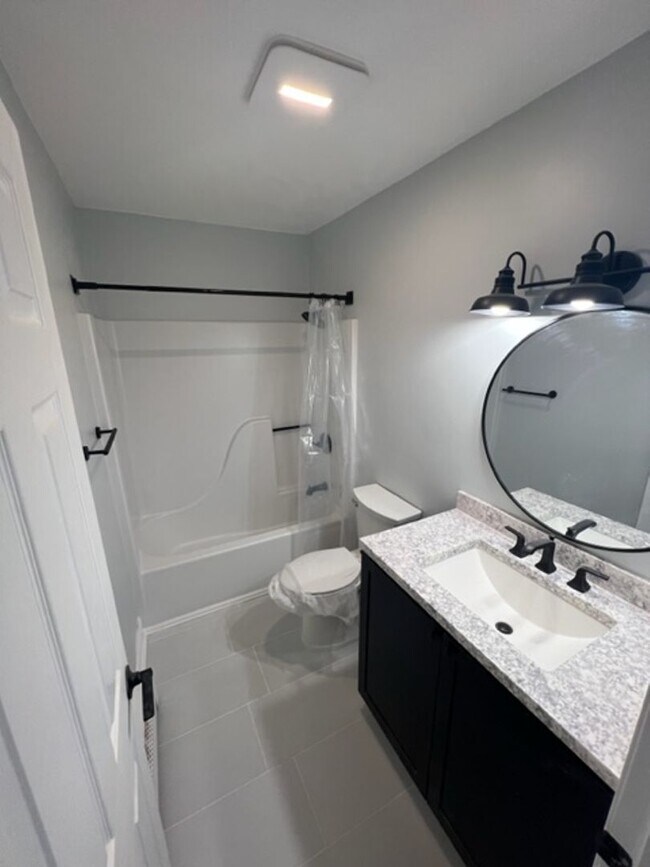 Building Photo - Riverview Apartments