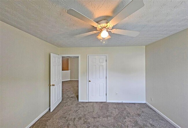 Building Photo - 735 Cool Weather Dr