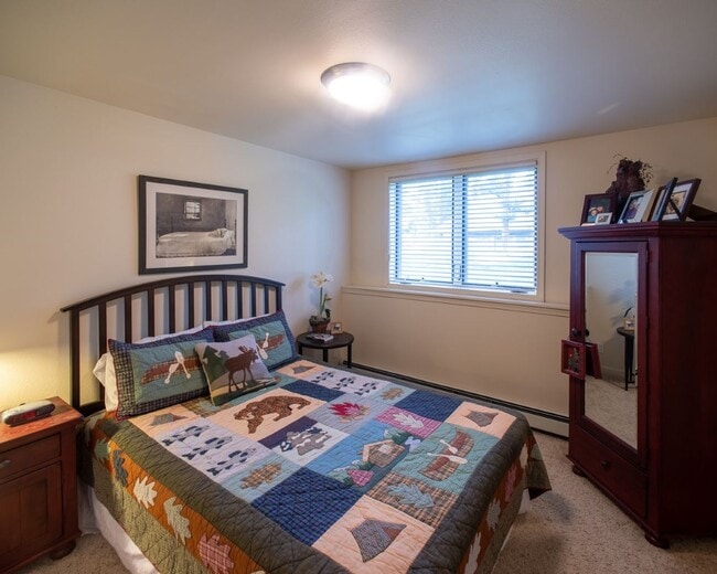 Building Photo - Extended Winter rental-Flexible lease term...