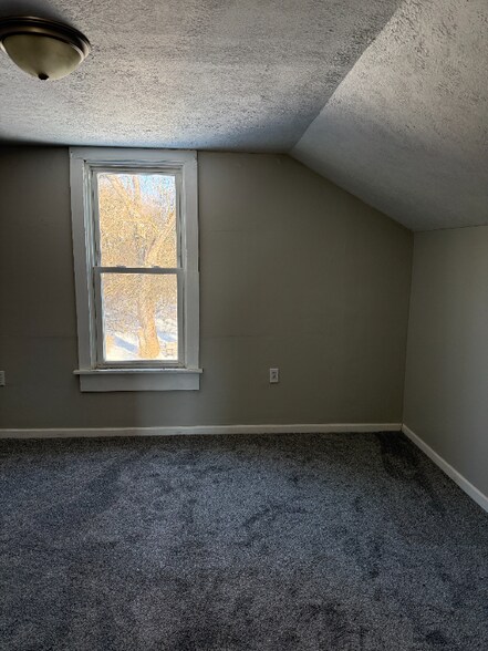 Building Photo - 3712 Legion Dr