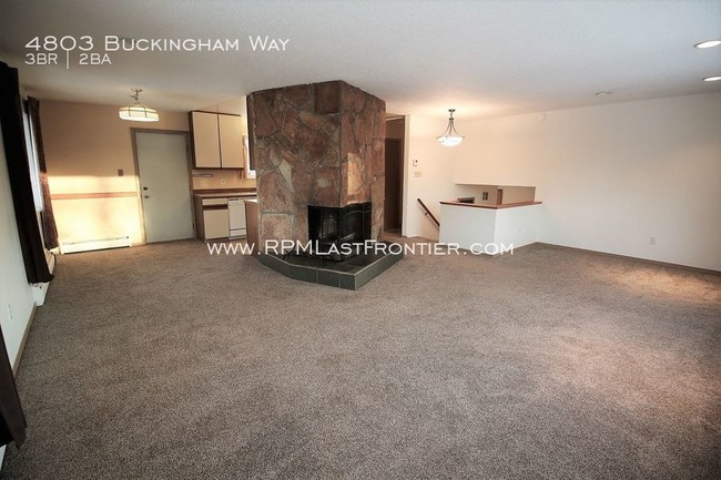 Building Photo - 4803 Buckingham Way