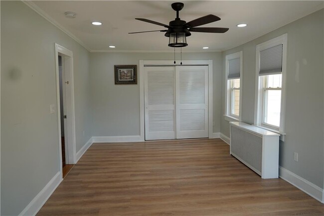 Building Photo - 1362 Narragansett Blvd